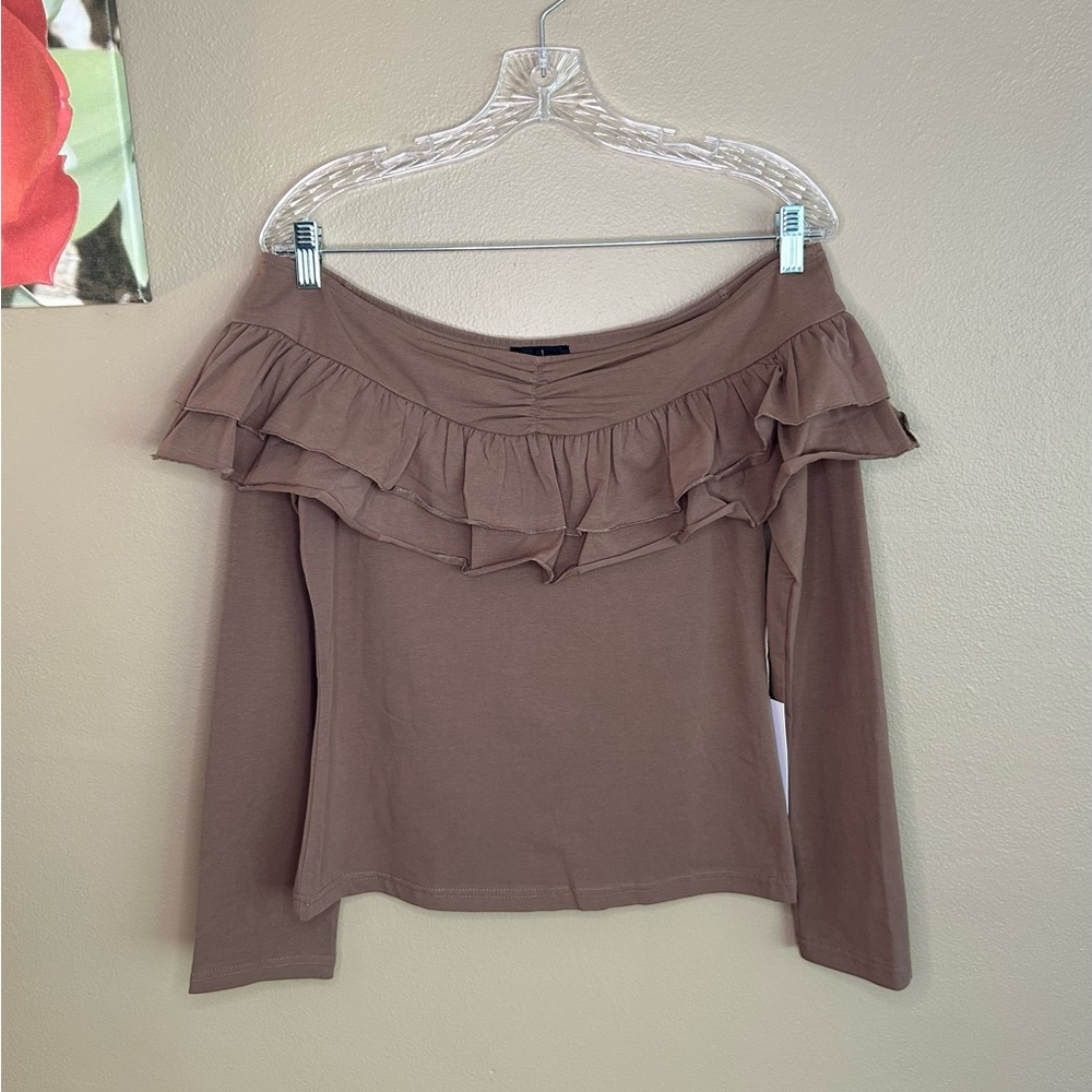Lumiere Elegant Off-Shoulder Ruffle Top Size Medium  NWT